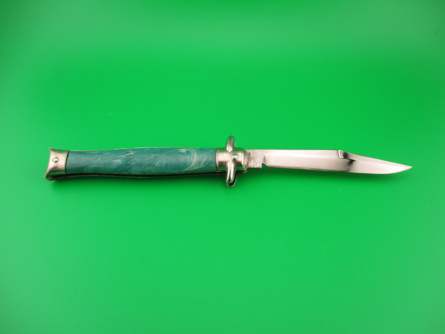 COLONIAL SHUR SNAP Bowtie 3rd Gen Rare GREEN Vintage bowtie switchblade