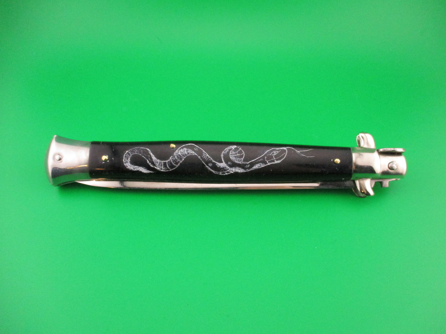 J INOX 33cm Italian Stiletto Snakes & Skull Black Scrimshaw vintage automatic knife
