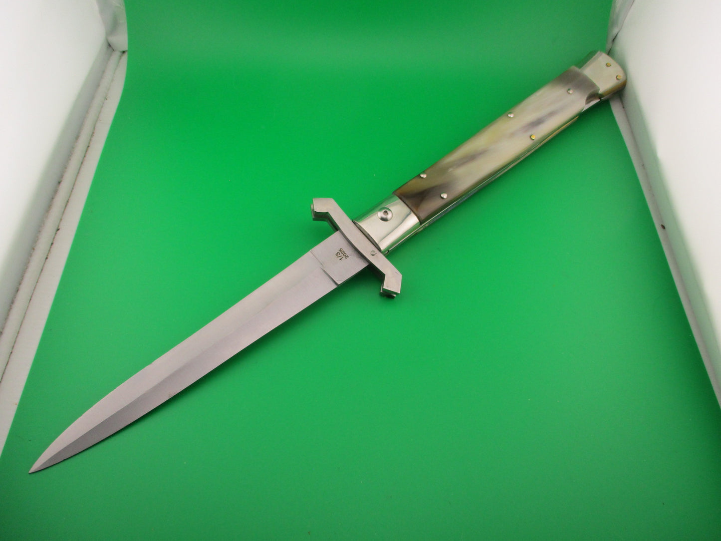 RENZO PASCOTTO 18 INCH (45cm) Swing Guard Dagger Honey Horn automatic knife