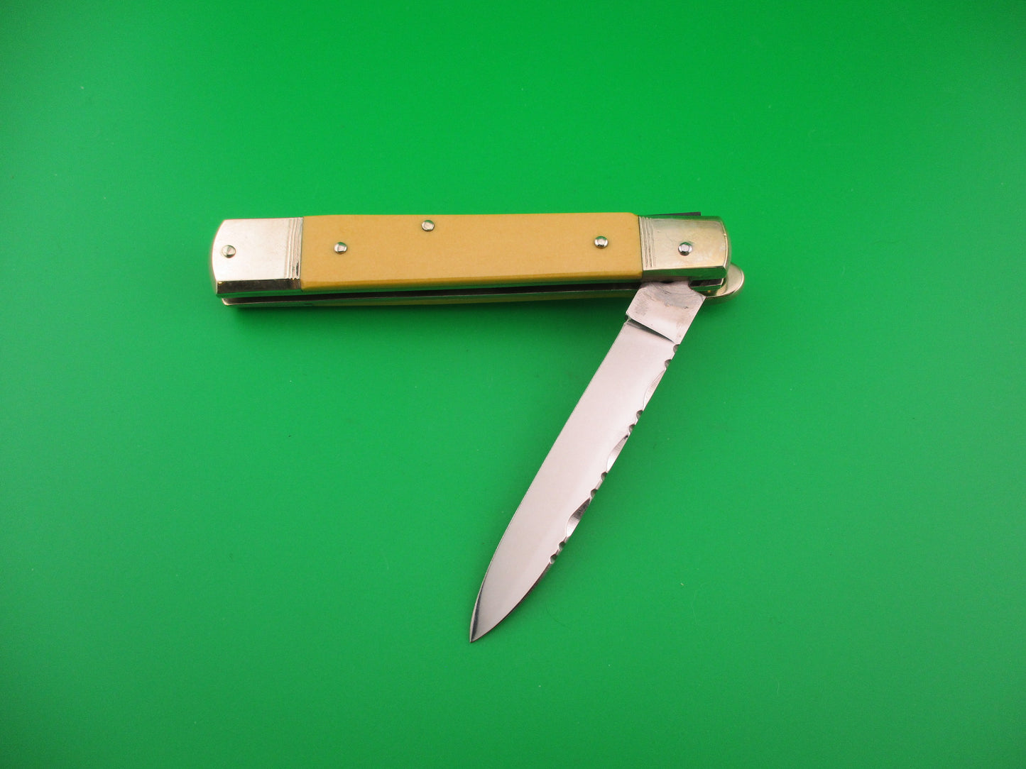 Hubertus 11cm German Lever Slim Line Yellow Micarta vintage automatic knife