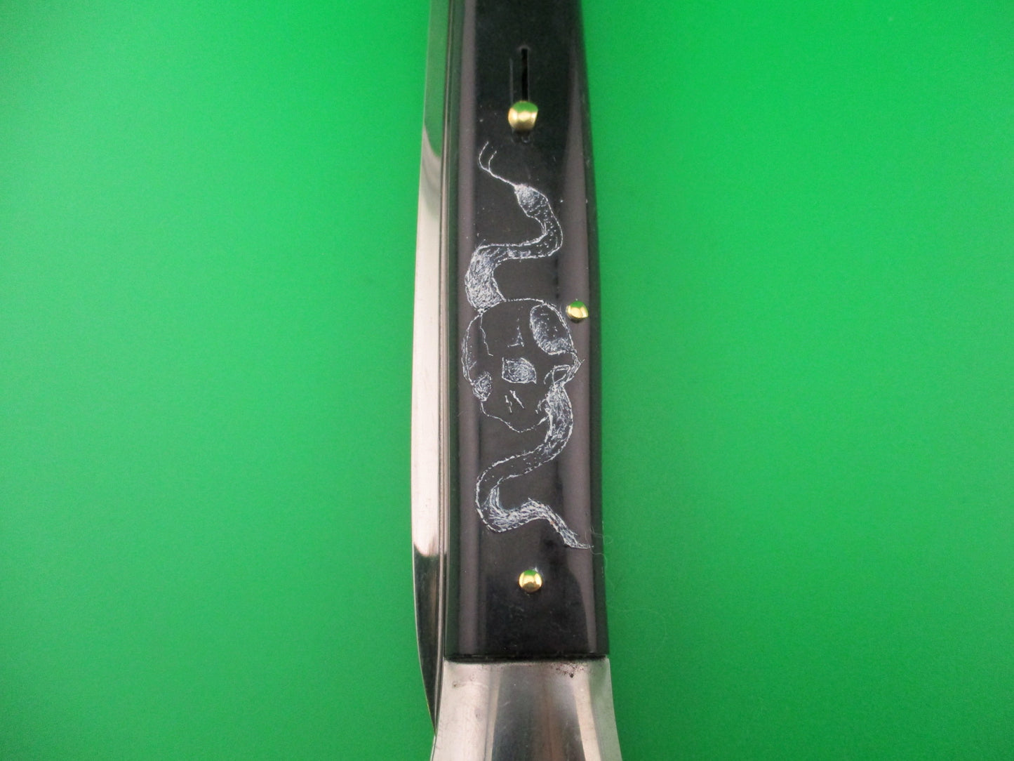 J INOX 33cm Italian Stiletto Snakes & Skull Black Scrimshaw vintage automatic knife