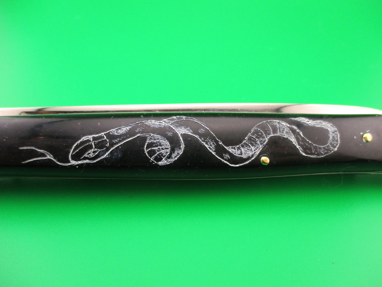 J INOX 33cm Italian Stiletto Snakes & Skull Black Scrimshaw vintage automatic knife