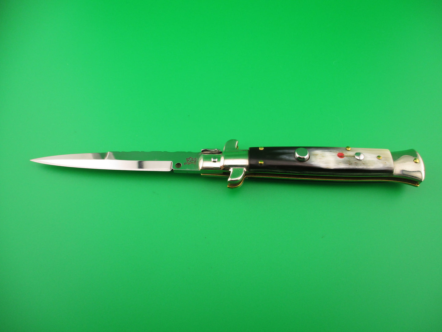 Walt's Latama ITALY 22cm Italian Flat guard Picklock Brazilian horn automatic knife