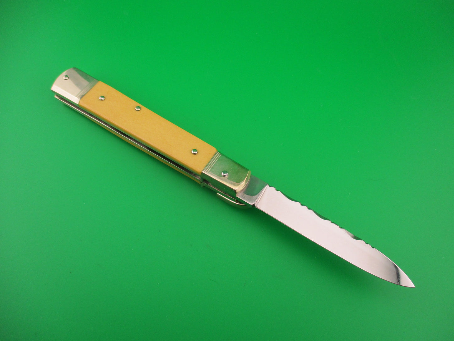 Hubertus 11cm German Lever Slim Line Yellow Micarta vintage automatic knife