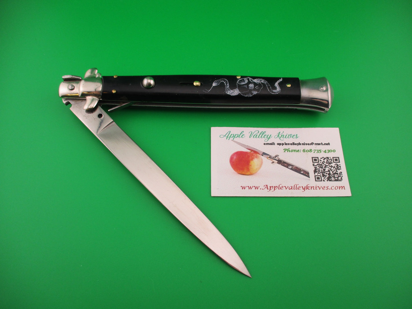 J INOX 33cm Italian Stiletto Snakes & Skull Black Scrimshaw vintage automatic knife