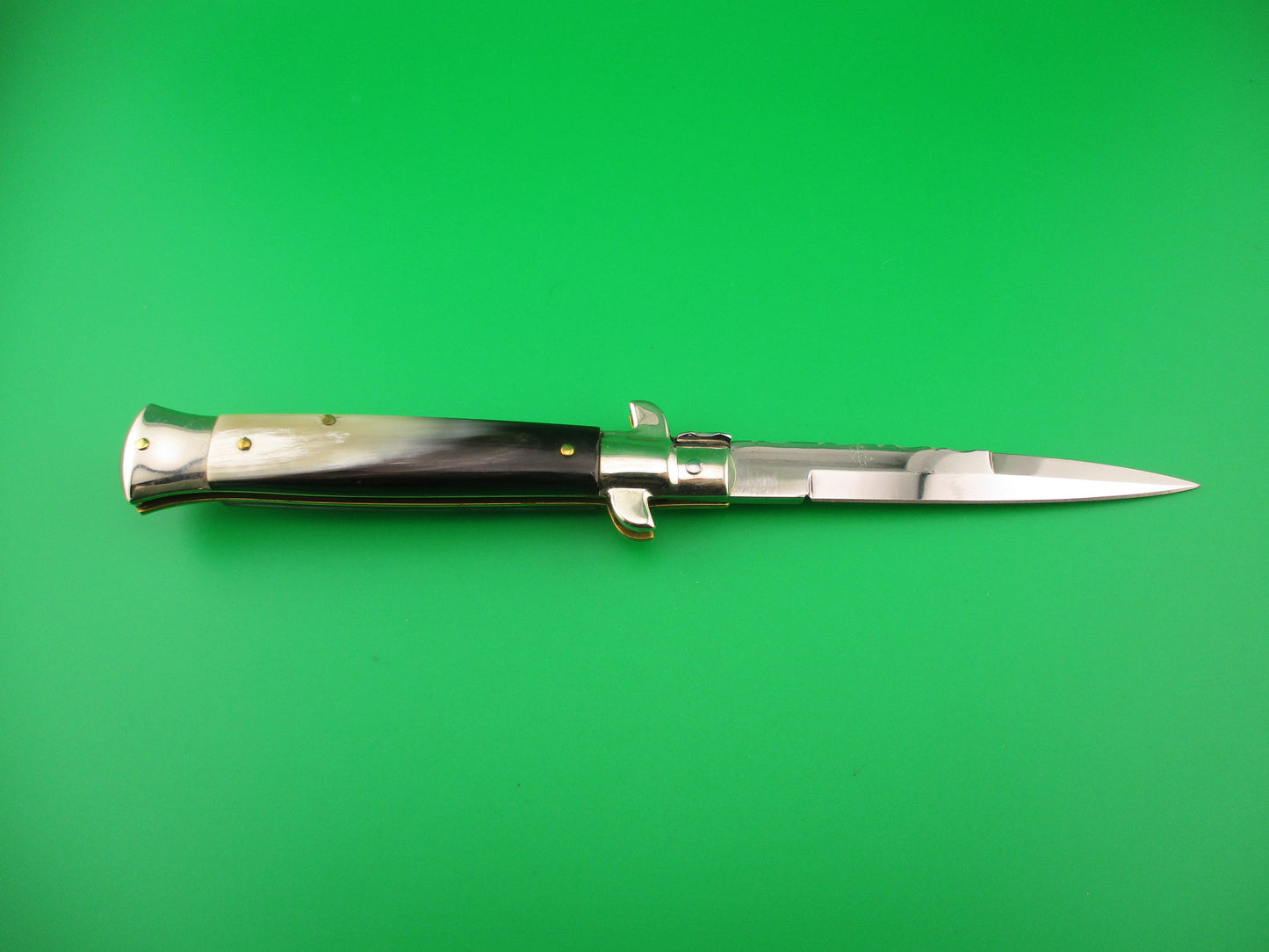 Walt's Latama ITALY 22cm Italian Flat guard Picklock Brazilian horn automatic knife