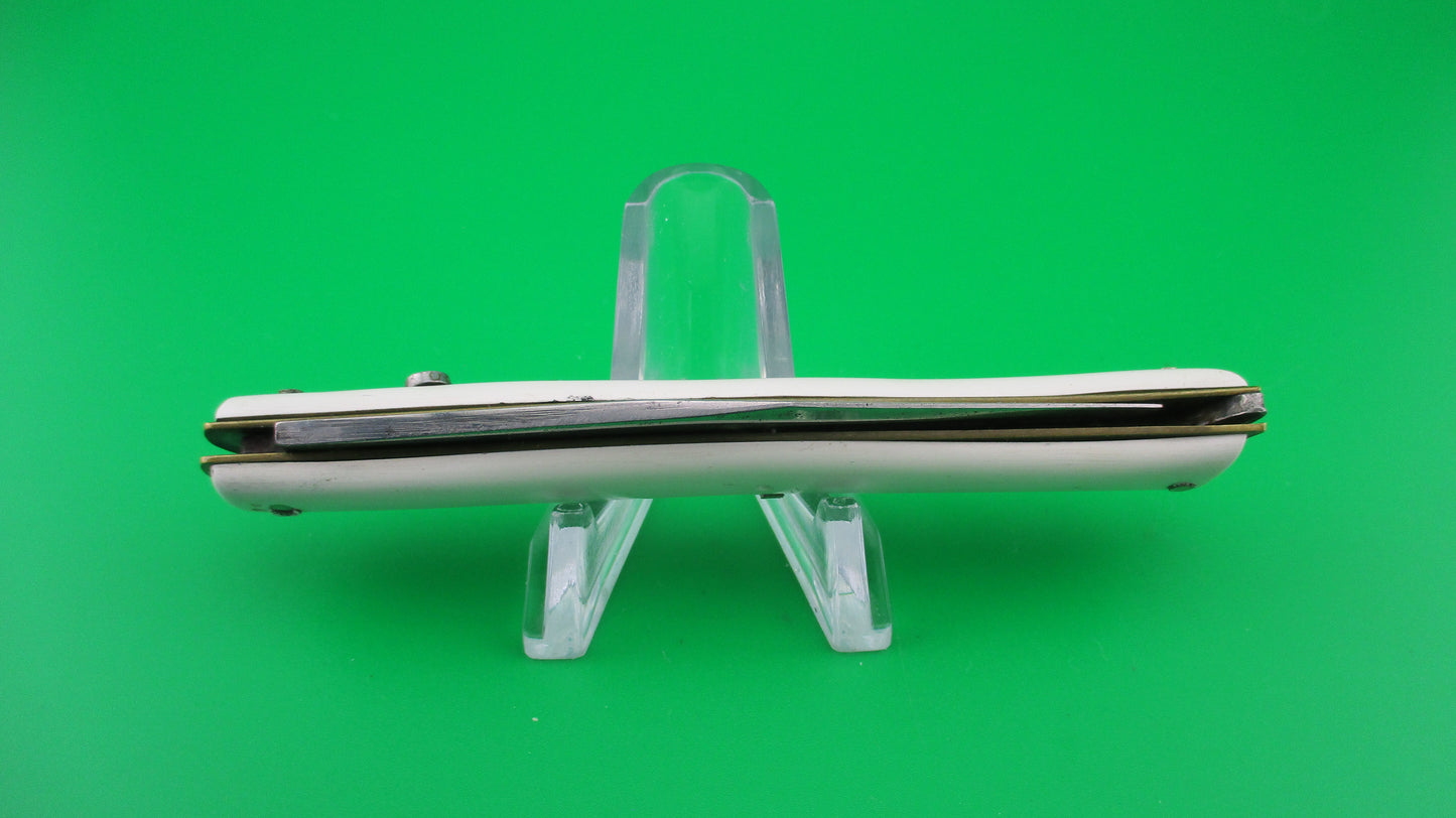 Edgemaster Fishtail 1950s White synthetic handles vintage switchblade