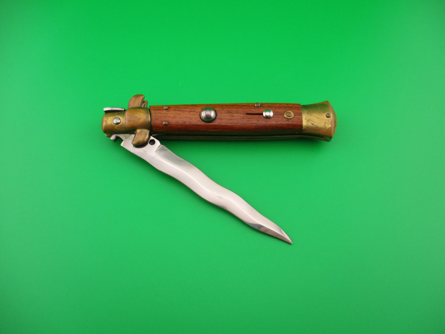 STILETTO 23cm Italian Swivel bolster Kris Olive Wood Brass 1980s vintage automatic knife