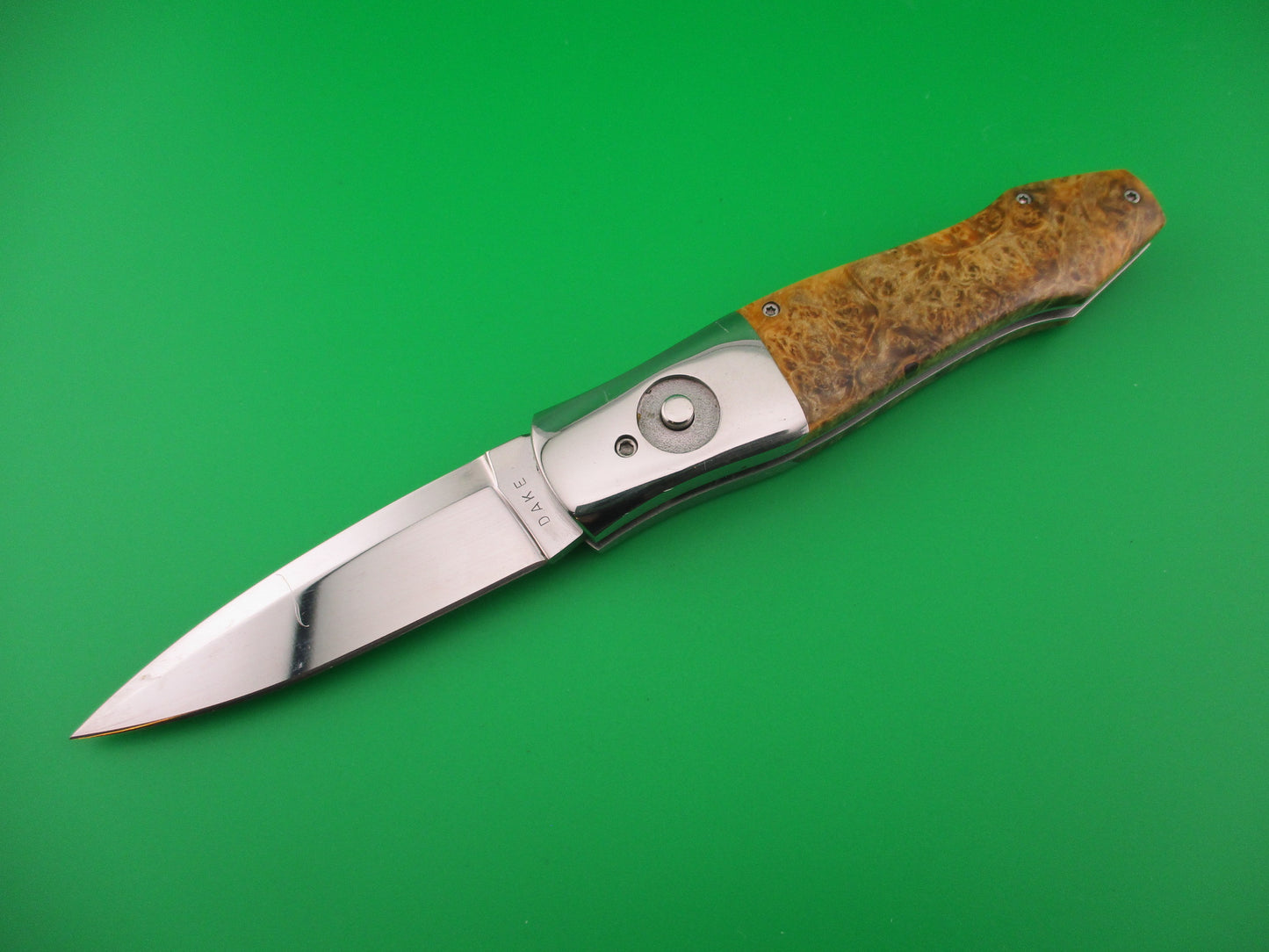 DAKE 92107 Custom Automatic Knife Burlwood Saber Drop point BoBc