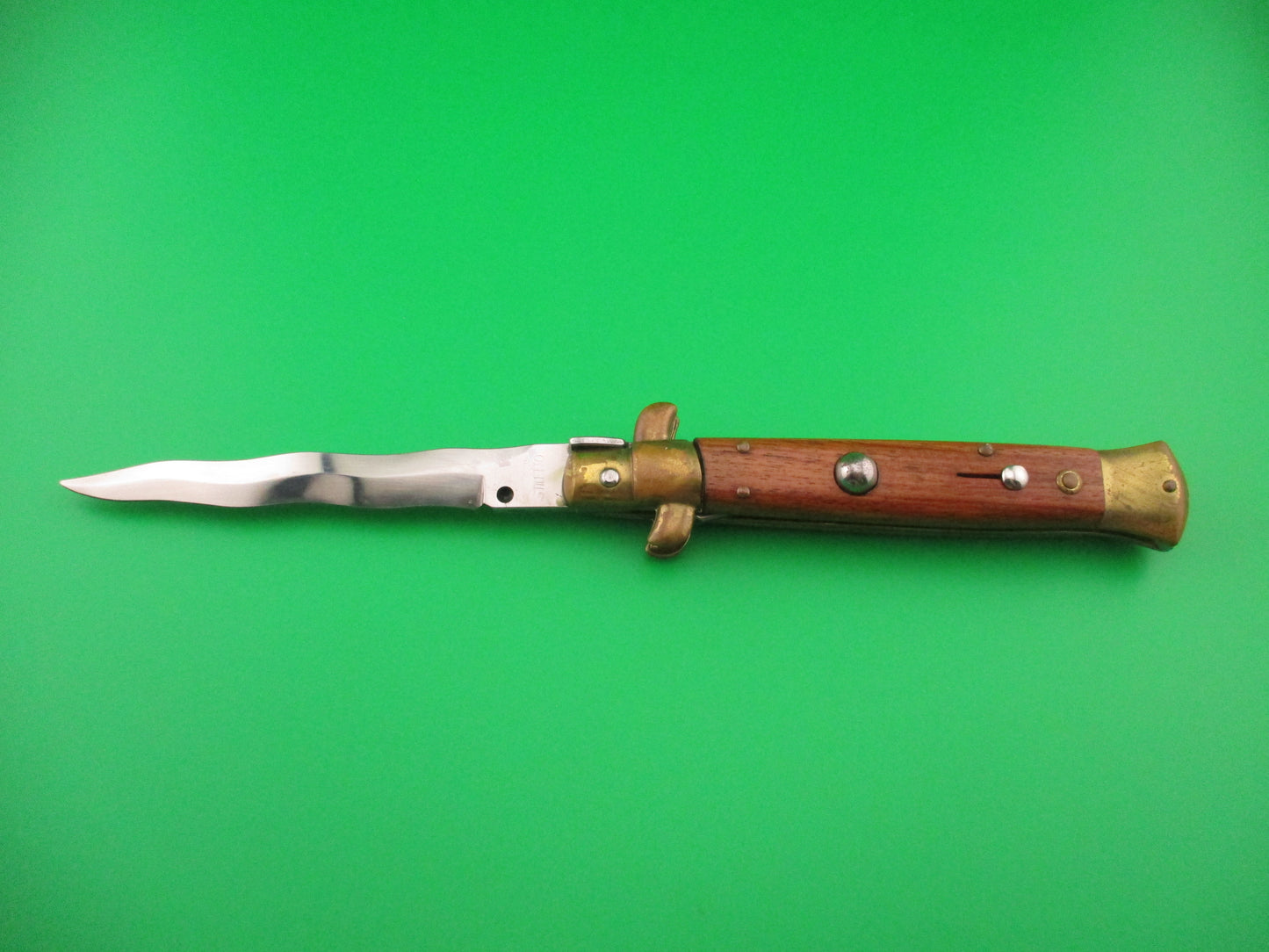 STILETTO 23cm Italian Swivel bolster Kris Olive Wood Brass 1980s vintage automatic knife