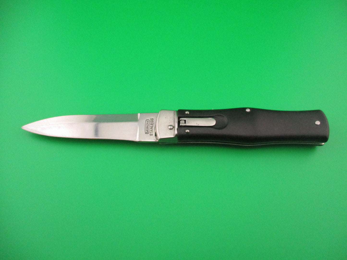 MIKOV STAINLESS 22cm CZECH REPUBLIC Lever release Black automatic knife
