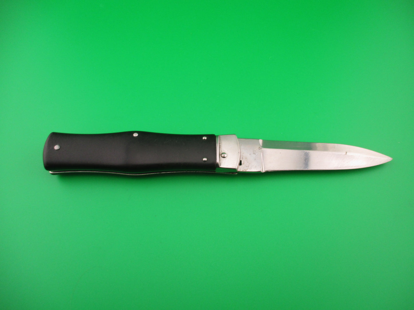 MIKOV STAINLESS 22cm CZECH REPUBLIC Lever release Black automatic knife