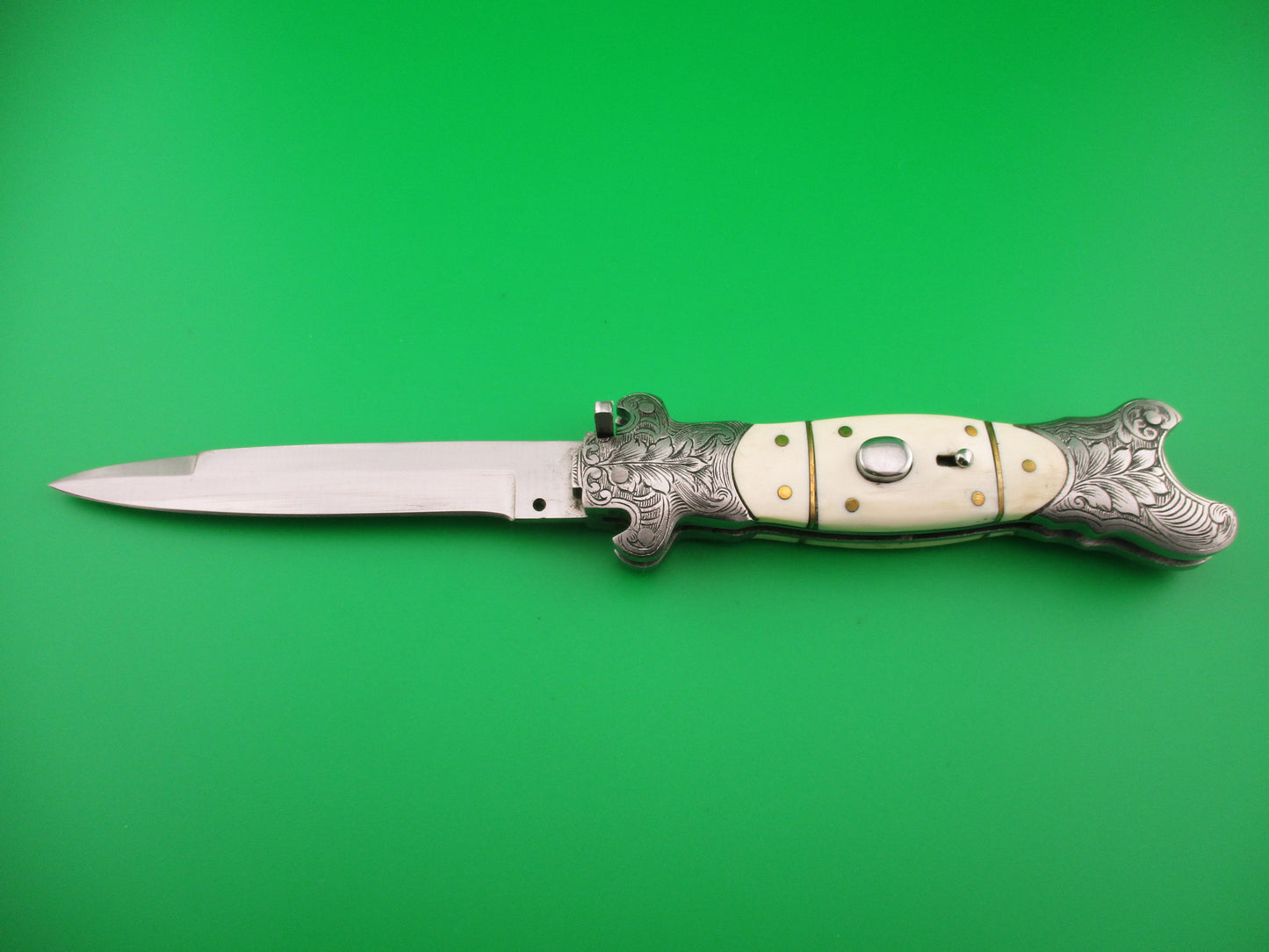 24cm Custom Reproduction of 19th century European Automatic Oval button knife