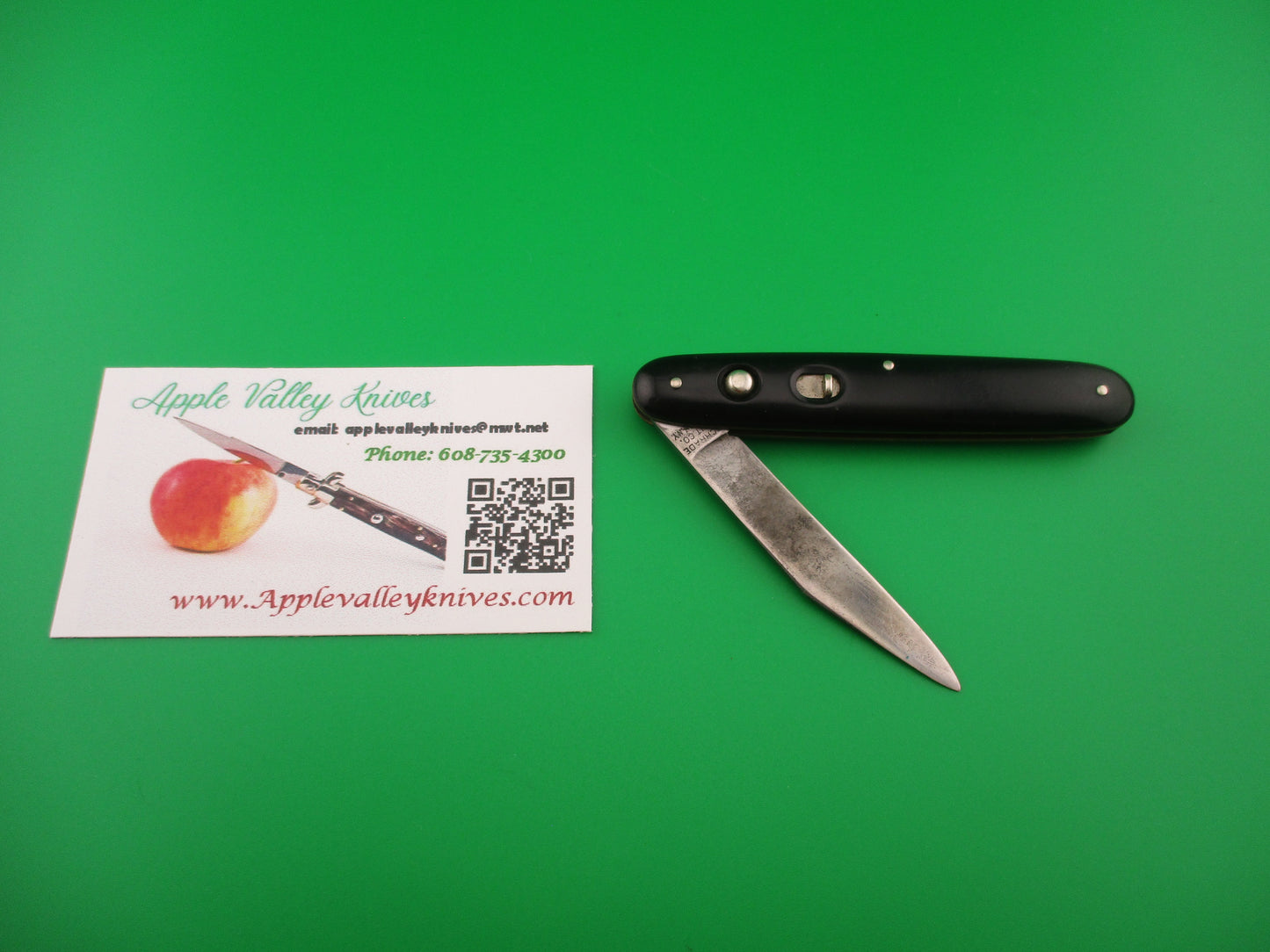 Schrade Cut Co 1404B Single Jack Black Celluloid switchblade knife