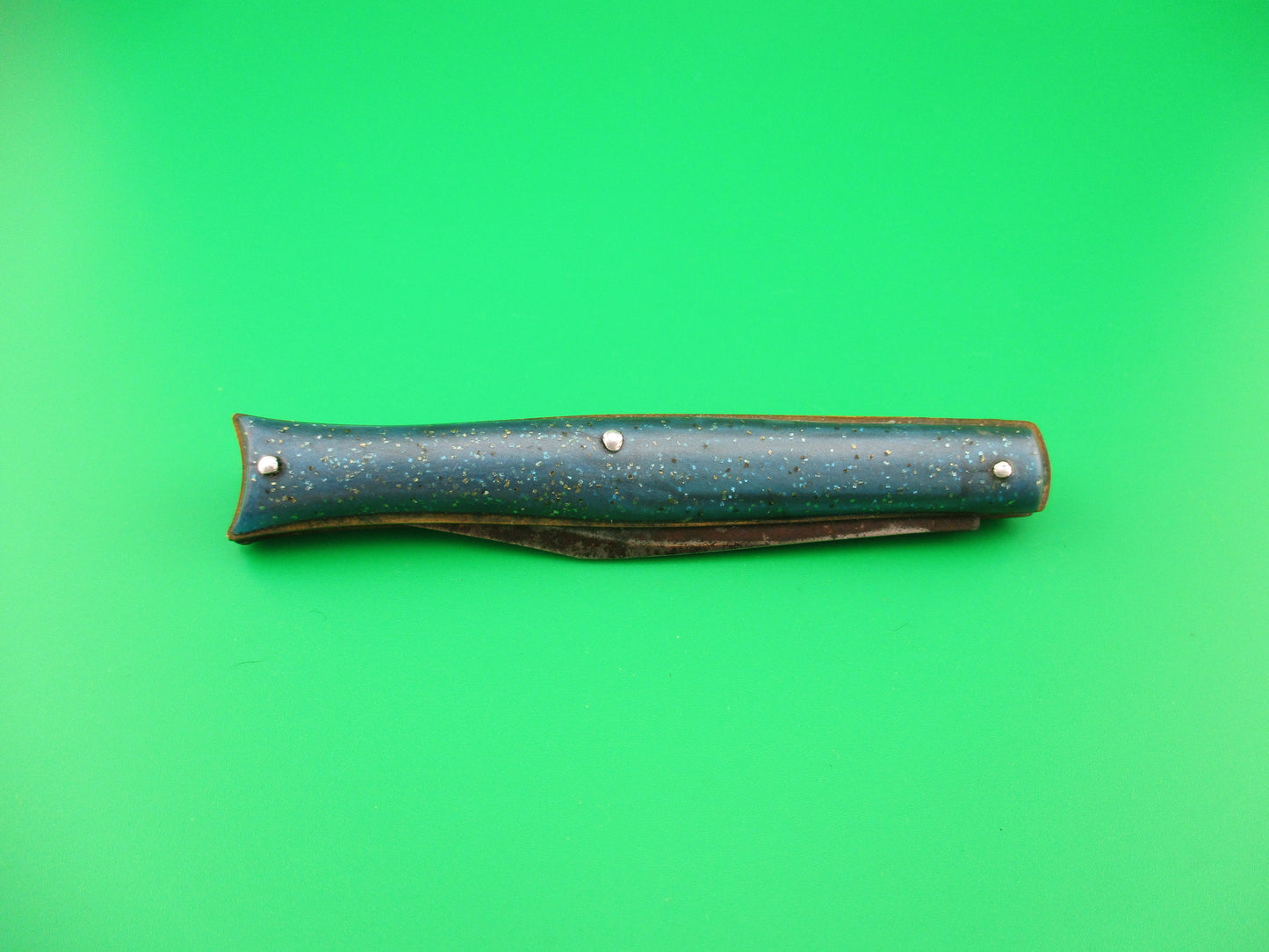 Edgemaster Fishtail Blue Sparkle vintage switchblade knife model 301