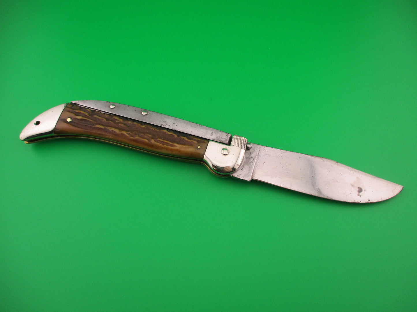 KABAR Large Grizzly Vintage Stag Automatic knife