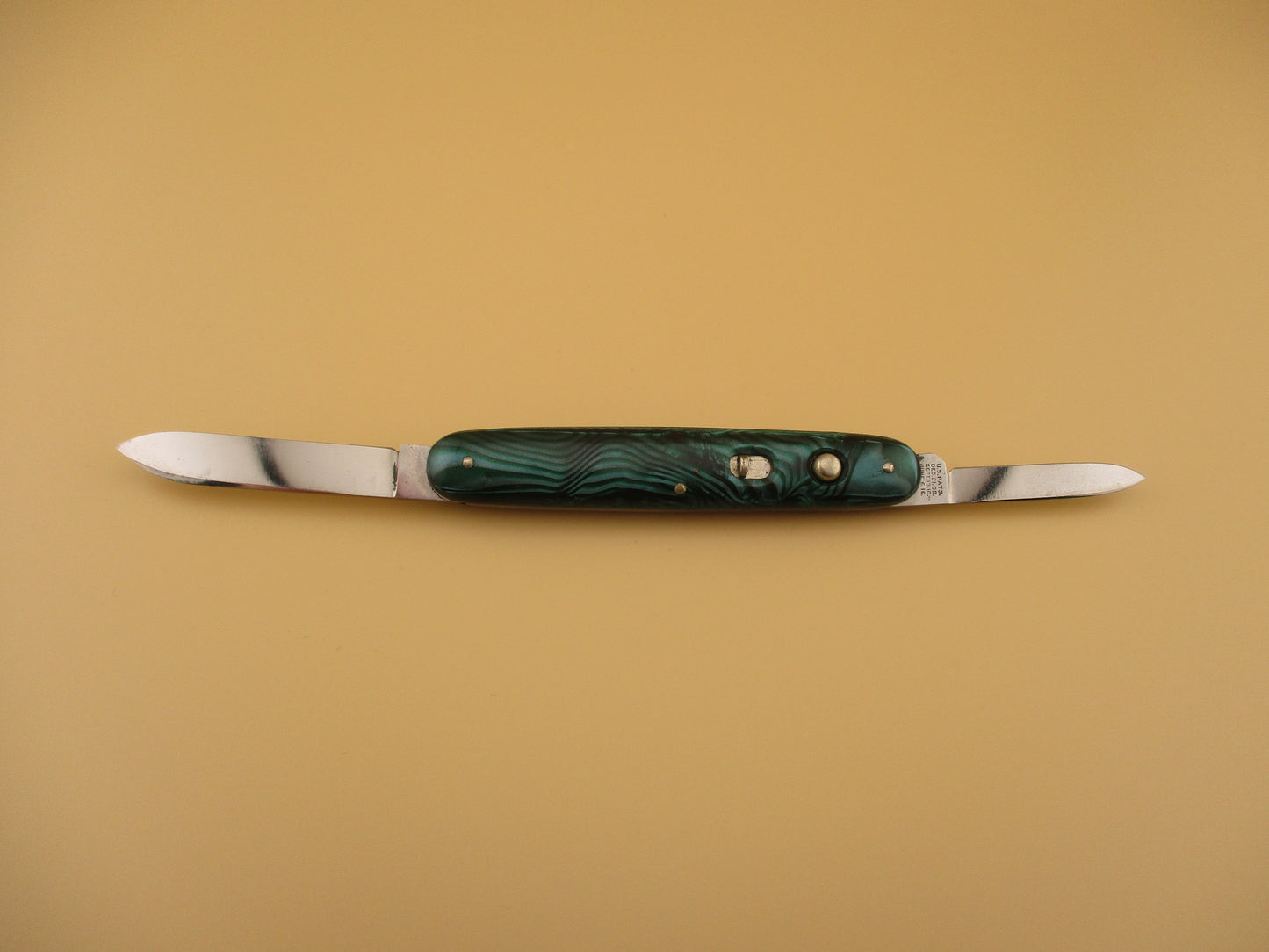 SCHRADE WALDEN Medium Double Green Pearl Advertising MINT automatic knife