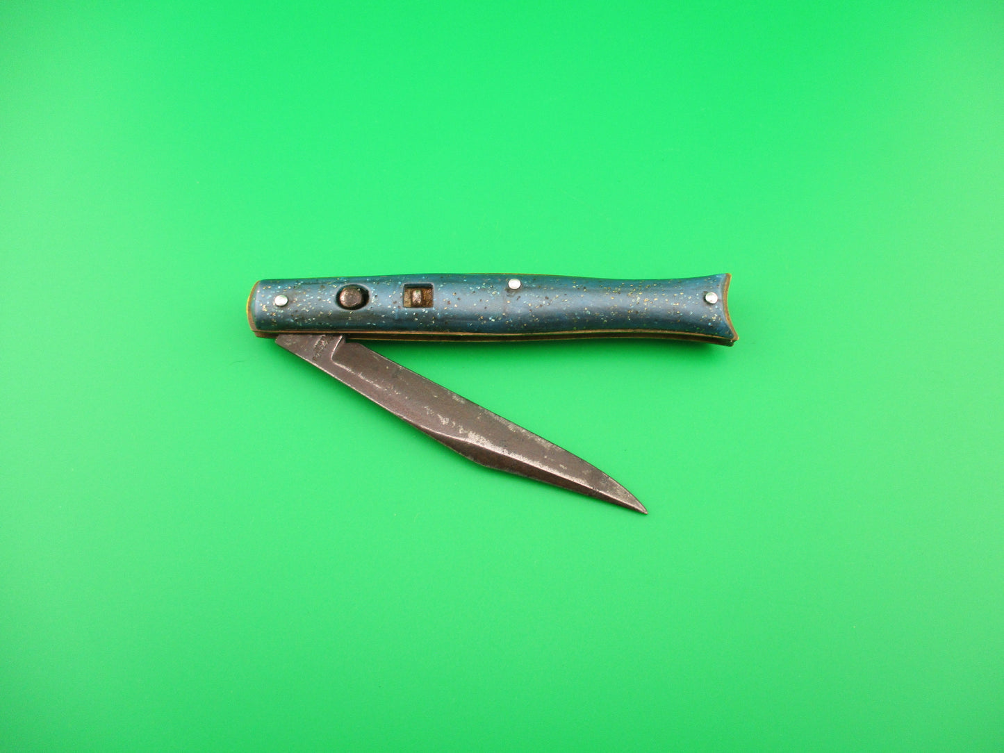 Edgemaster Fishtail Blue Sparkle vintage switchblade knife model 301