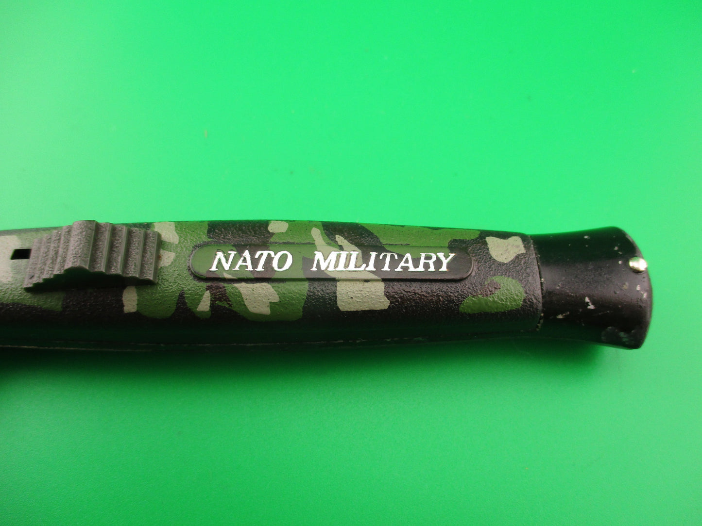 STAINLESS STEEL MADE IN KOREA 21cm NATO MILITARY OTF DA CAMO Black Bolster automatic knife