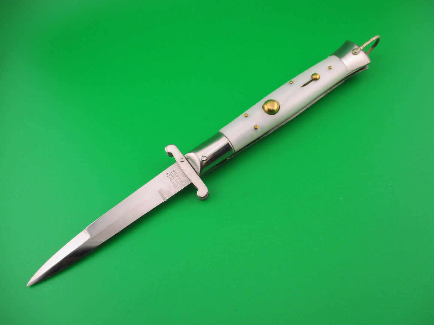 Unusual ESTILETO MILANO RIZZUTO 22cm Japanese Swing Guard White switchblade