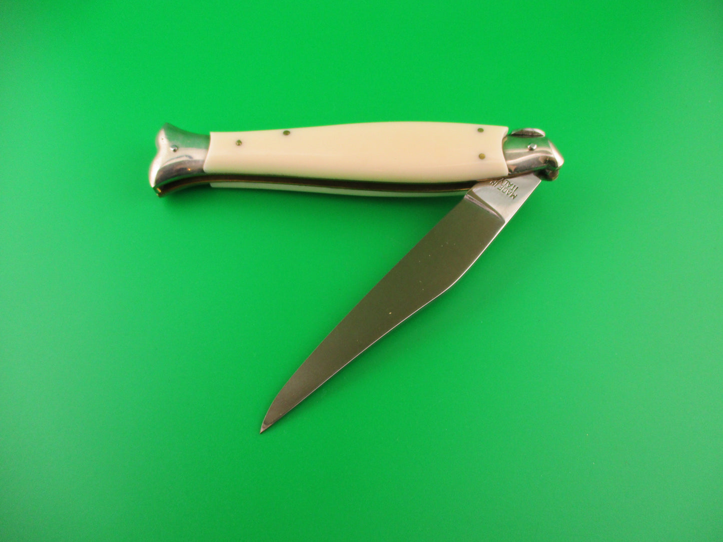 z AGA CAMPOLIN 25cm Italian Fishtail Picklock White automatic w Red dot safety.