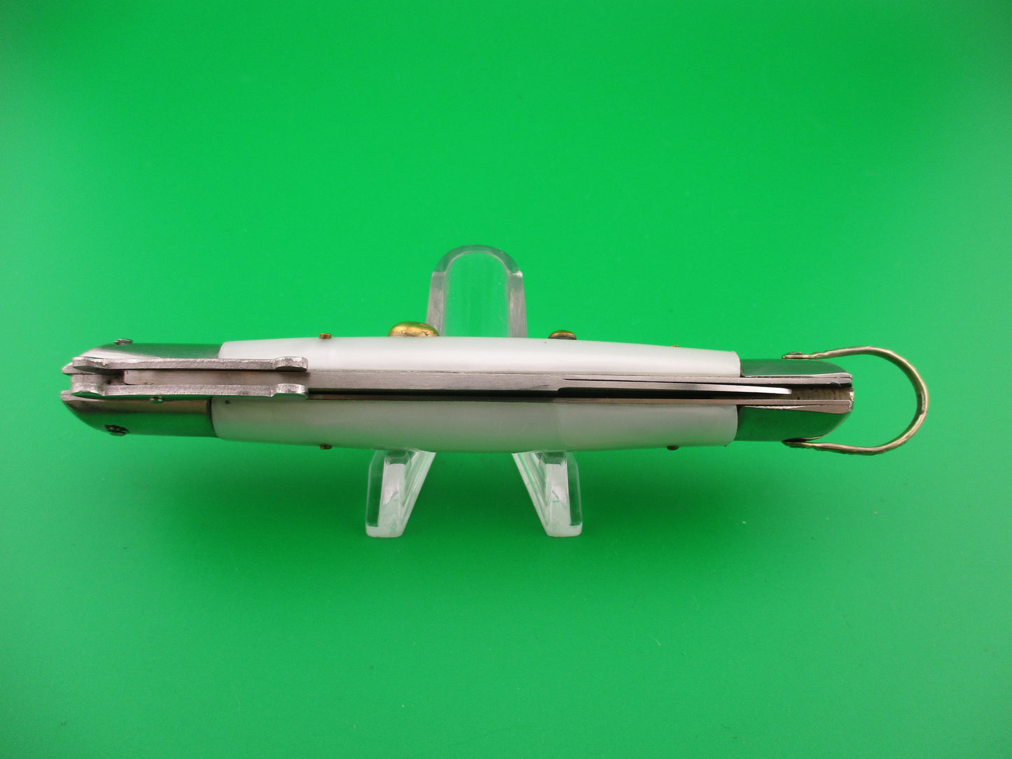 Unusual ESTILETO MILANO RIZZUTO 22cm Japanese Swing Guard White switchblade
