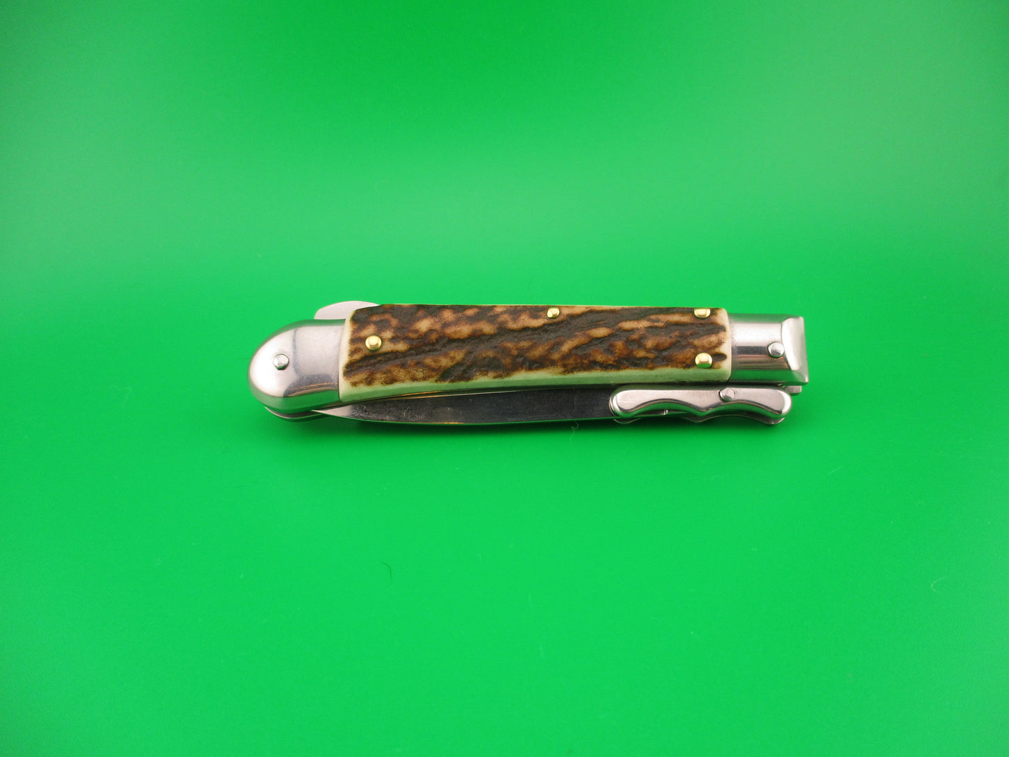 AKC World 19cm Italian Style Medici Stag Swing guard automatic knife new in box