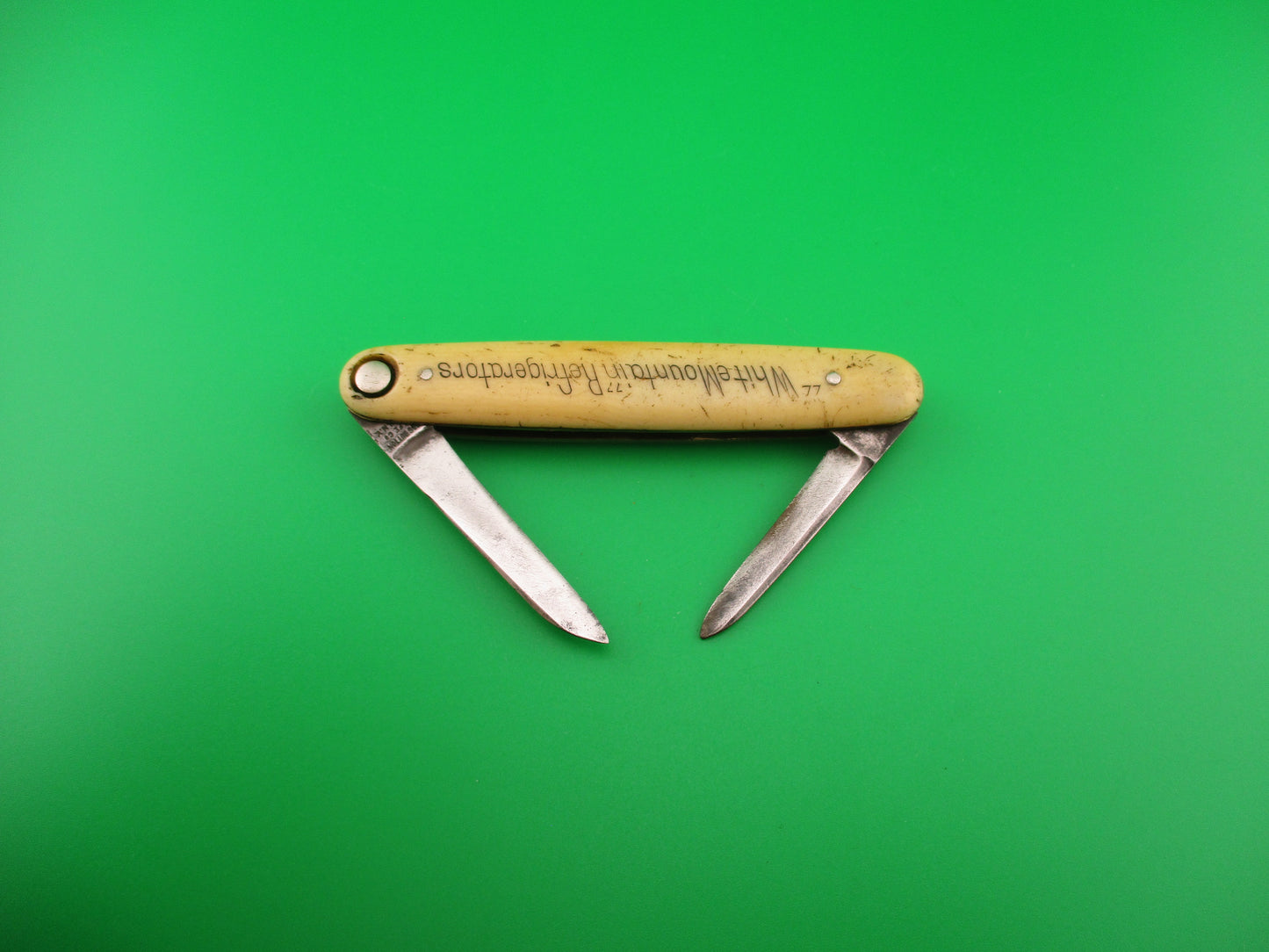 Press Button Knife Co White Mountain Ivory Celluloid Antique automatic knife