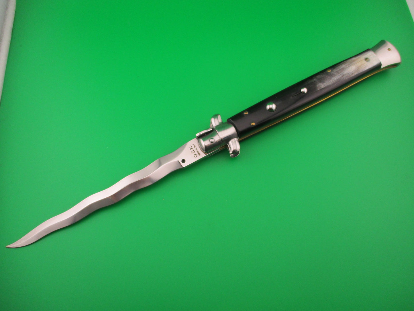 OSK MADE IN ITALY 33cm Italian KRIS swivel bolster Brazilian horn switchblade knife