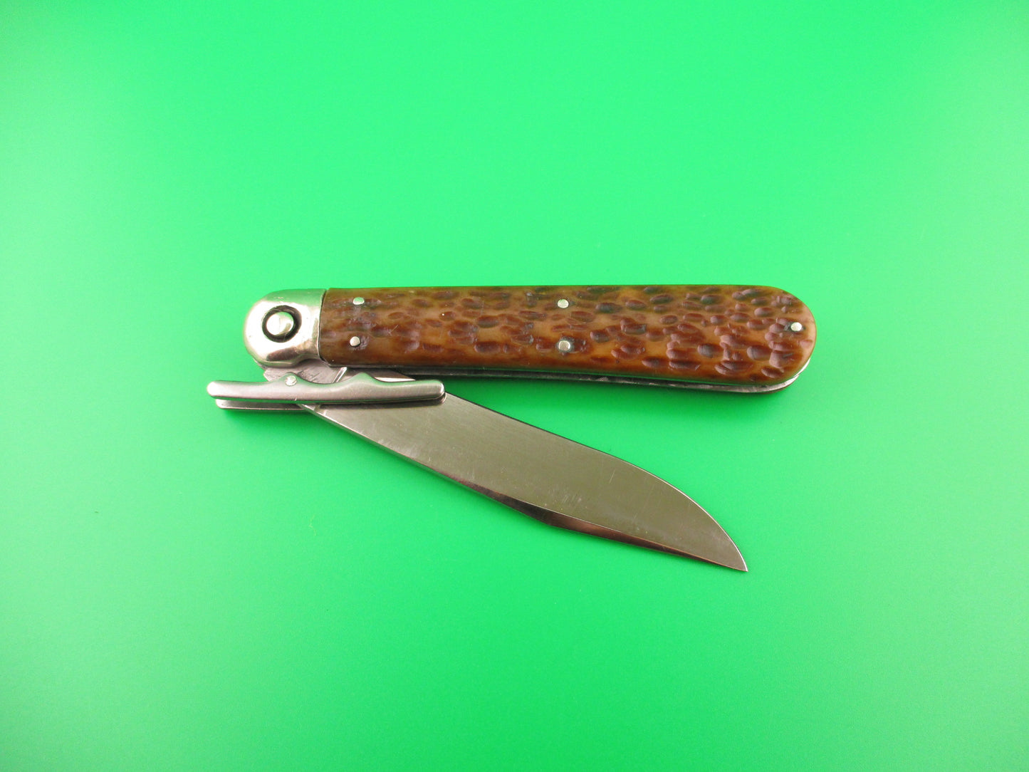 T Bar K blade Press Button Knife Co Victor antique folding guard switchblade