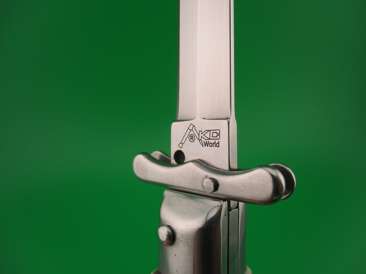 AKC World 19cm Italian Style Medici Stag Swing guard automatic knife new in box