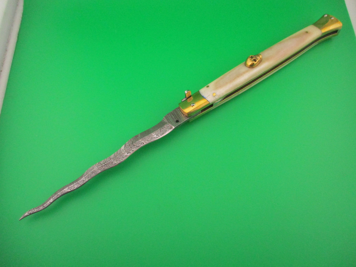 35cm Skull Button Wicked Stiletto Dagger Smooth bone Custom automatic knife