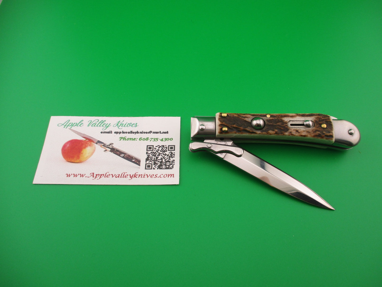 AKC World 19cm Italian Style Medici Stag Swing guard automatic knife new in box