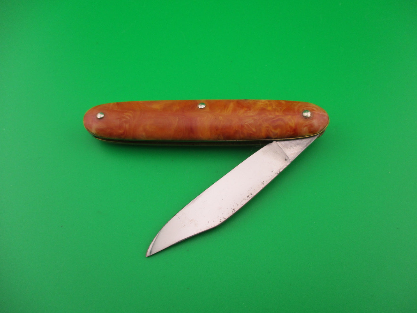 Edgemaster Cigar Jack 1940s Vintage Light Caramel swirl switchblade knife