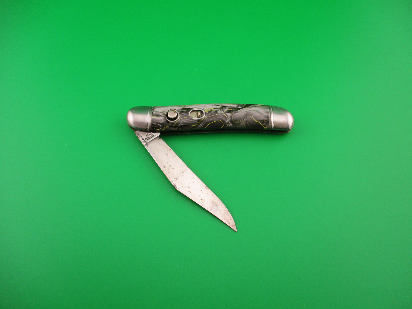 Hammer Brand Imperial Serpentine Jack Silver pearl Yellow streaks switchblade knife