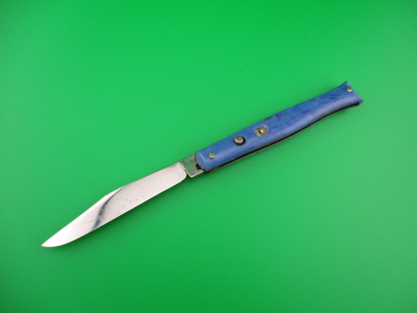Colonial SHUR SNAP 1st Gen Fishtail Blue swirl 1940s vintage automatic knife