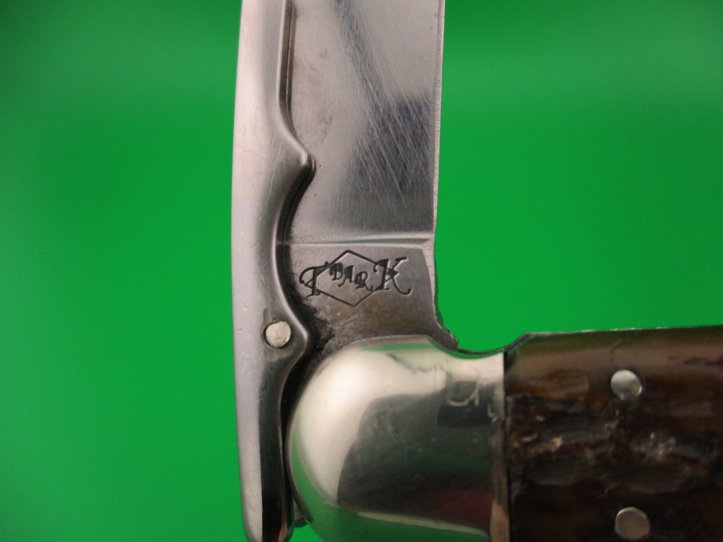 T Bar K blade Press Button Knife Co Victor antique folding guard switchblade