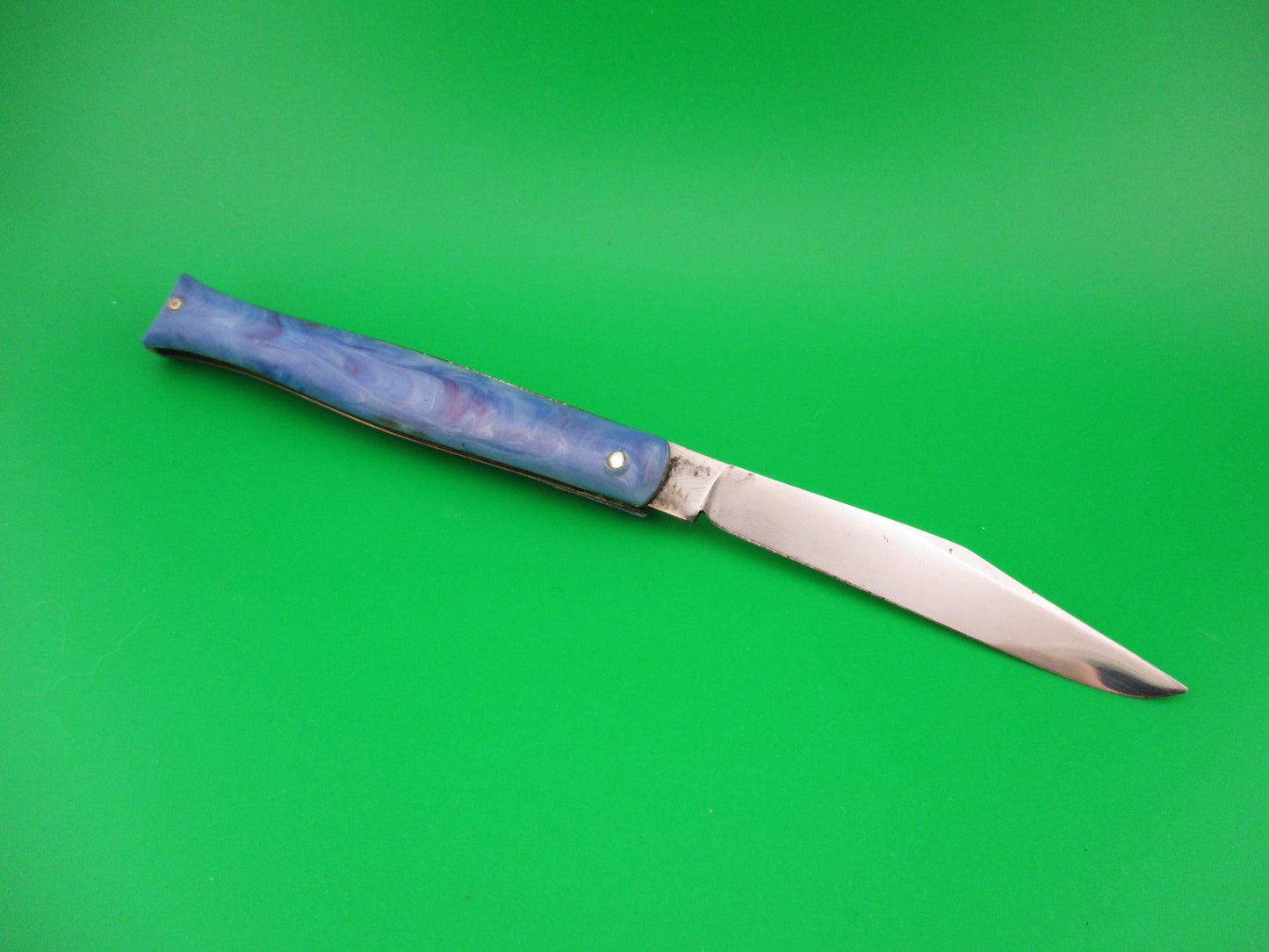 Colonial SHUR SNAP 1st Gen Fishtail Blue swirl 1940s vintage automatic knife