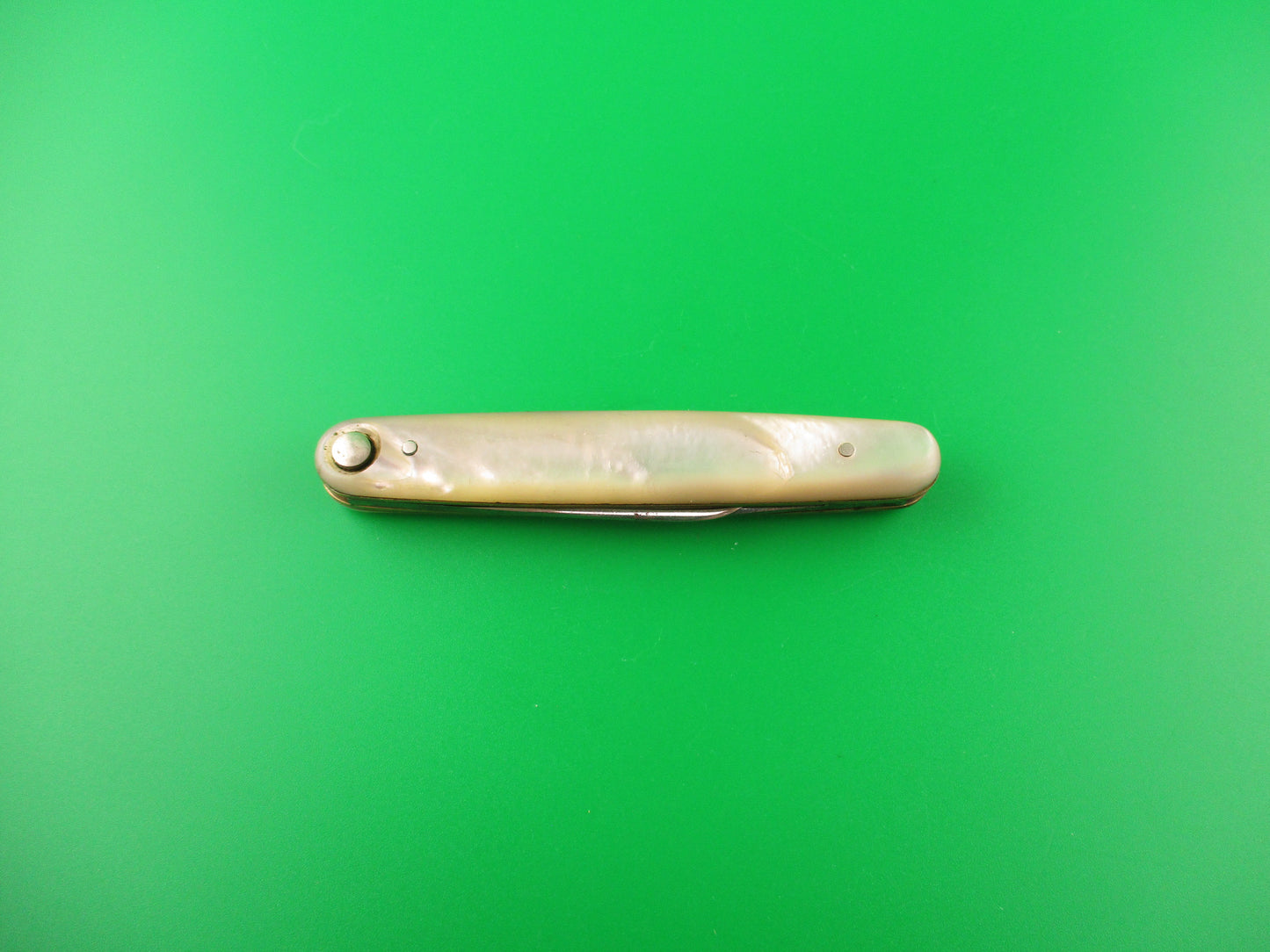 Press Button Knife Co medium double MOP pattern 105 antique switchblade knife