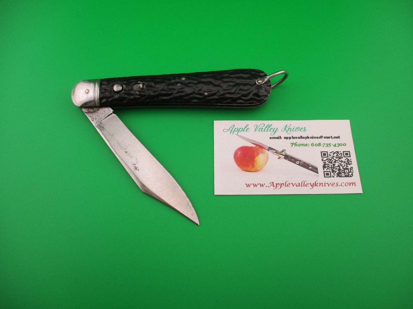 Presto MADE IN USA Vintage Paratrooper style Hunter Metal switchblade w lanyard