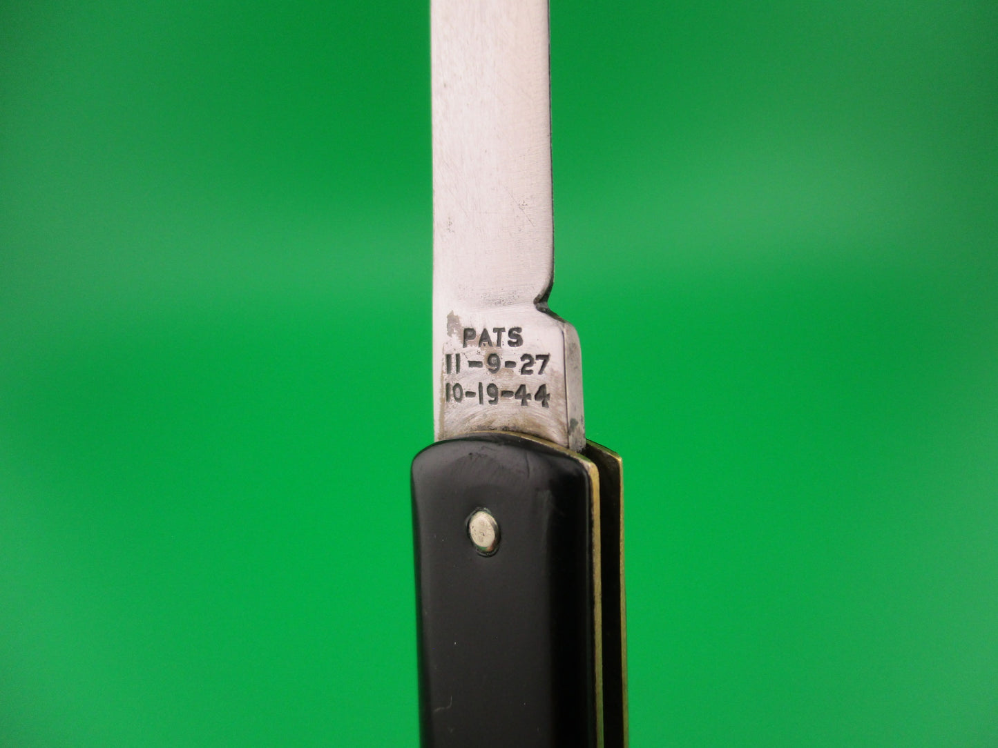 G SCHRADE Pullball Black w white dice pull vintage switchblade knife