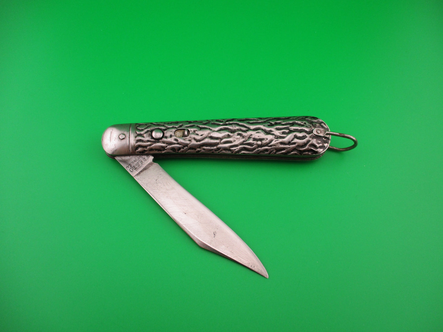 Presto MADE IN USA Vintage Paratrooper style Hunter Metal switchblade w lanyard