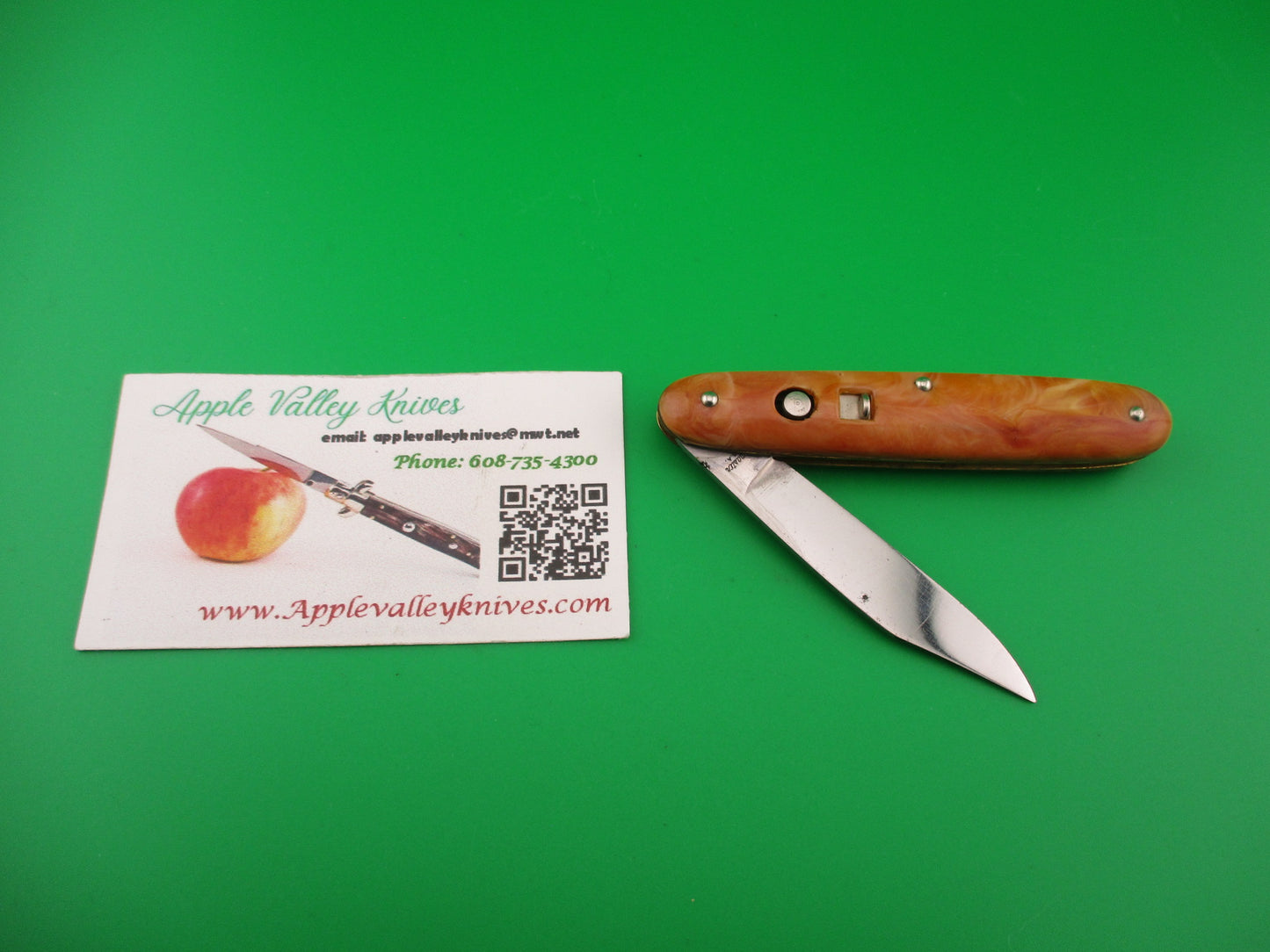 Edgemaster Cigar Jack 1940s Vintage Light Caramel swirl switchblade knife