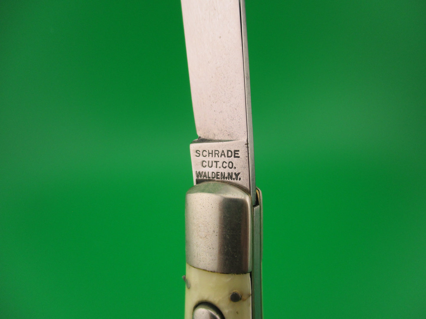 Schrade Cut Co 1514M Fishtail Marine Pearl vintage automatic knife