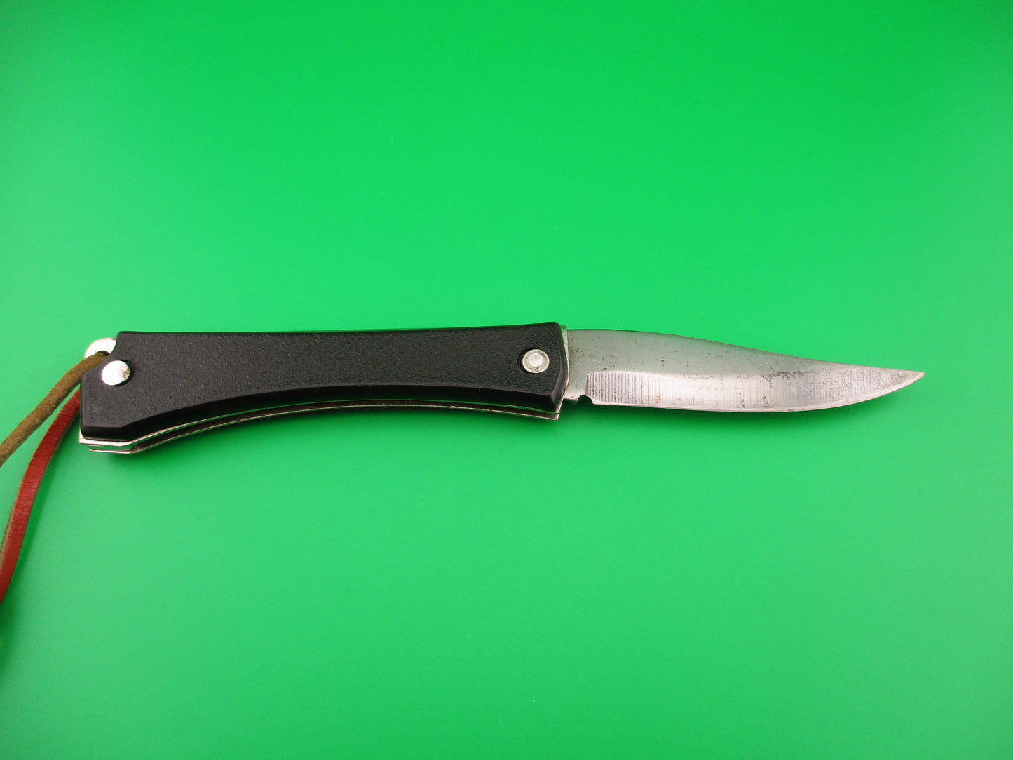 PASTOR ALEMAN 20cm Black Cord pull Coil Spring vintage automatic knife