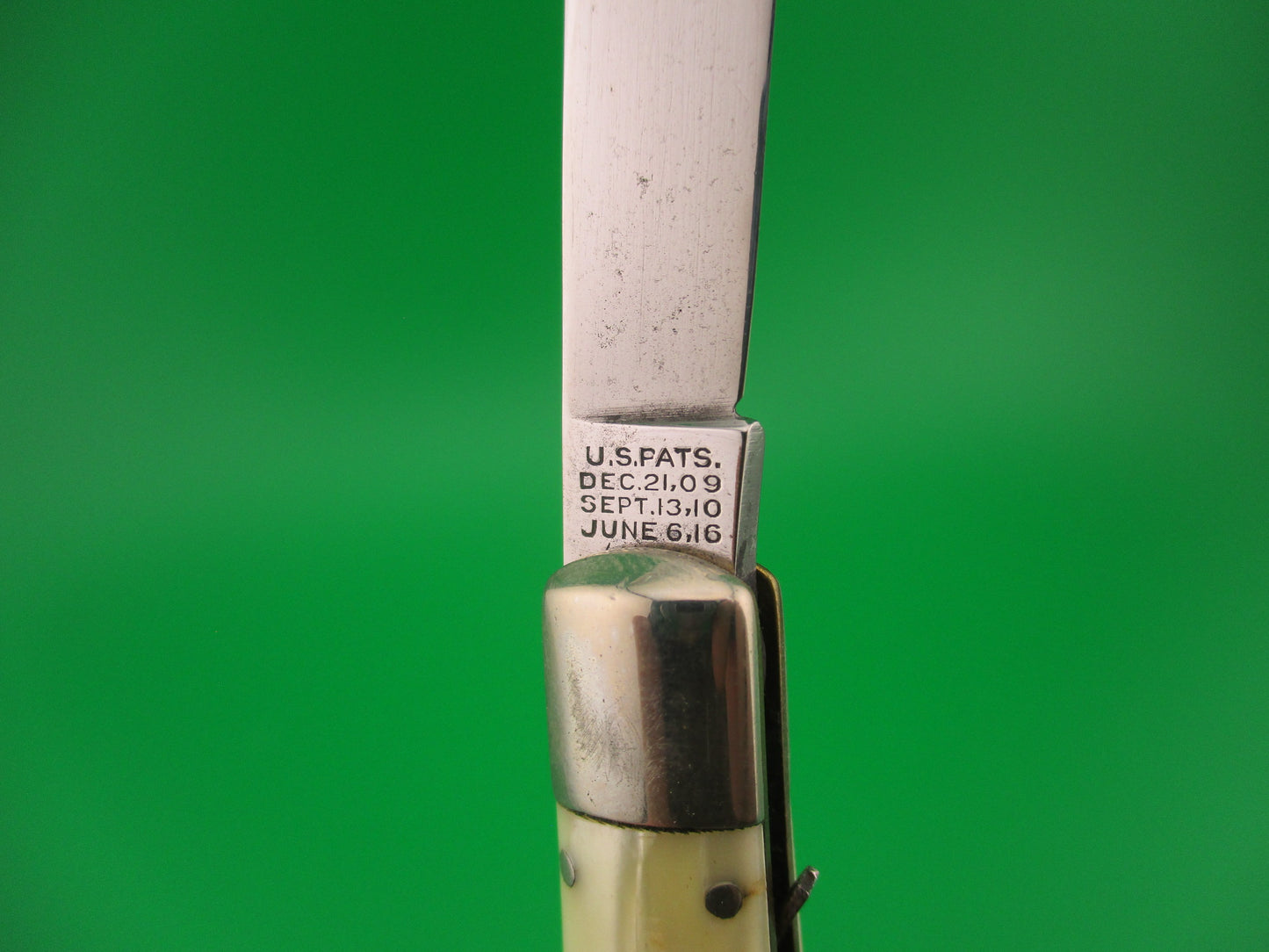 Schrade Cut Co 1514M Fishtail Marine Pearl vintage automatic knife