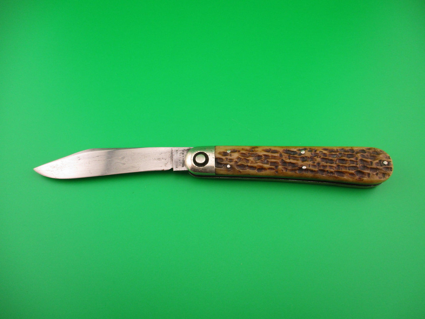 Press Button Knife Co #1000 INVINCIBLE antique switchblade knife