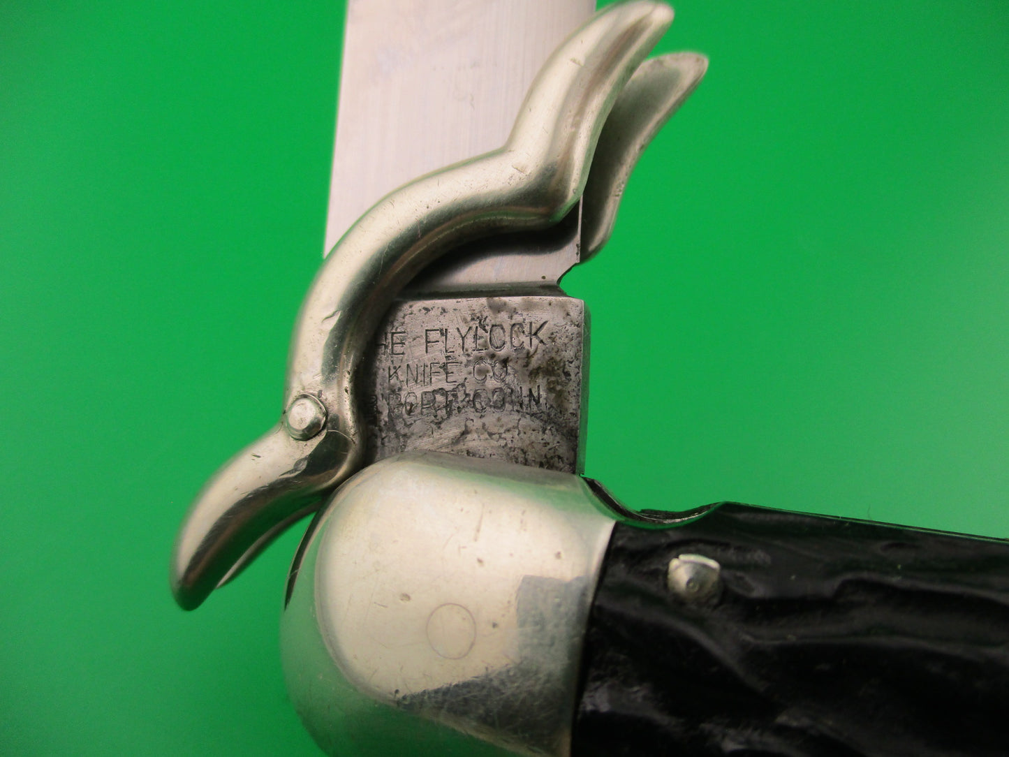 Flylock Vintage Hunter Lazy W folding guards automatic knife #11004
