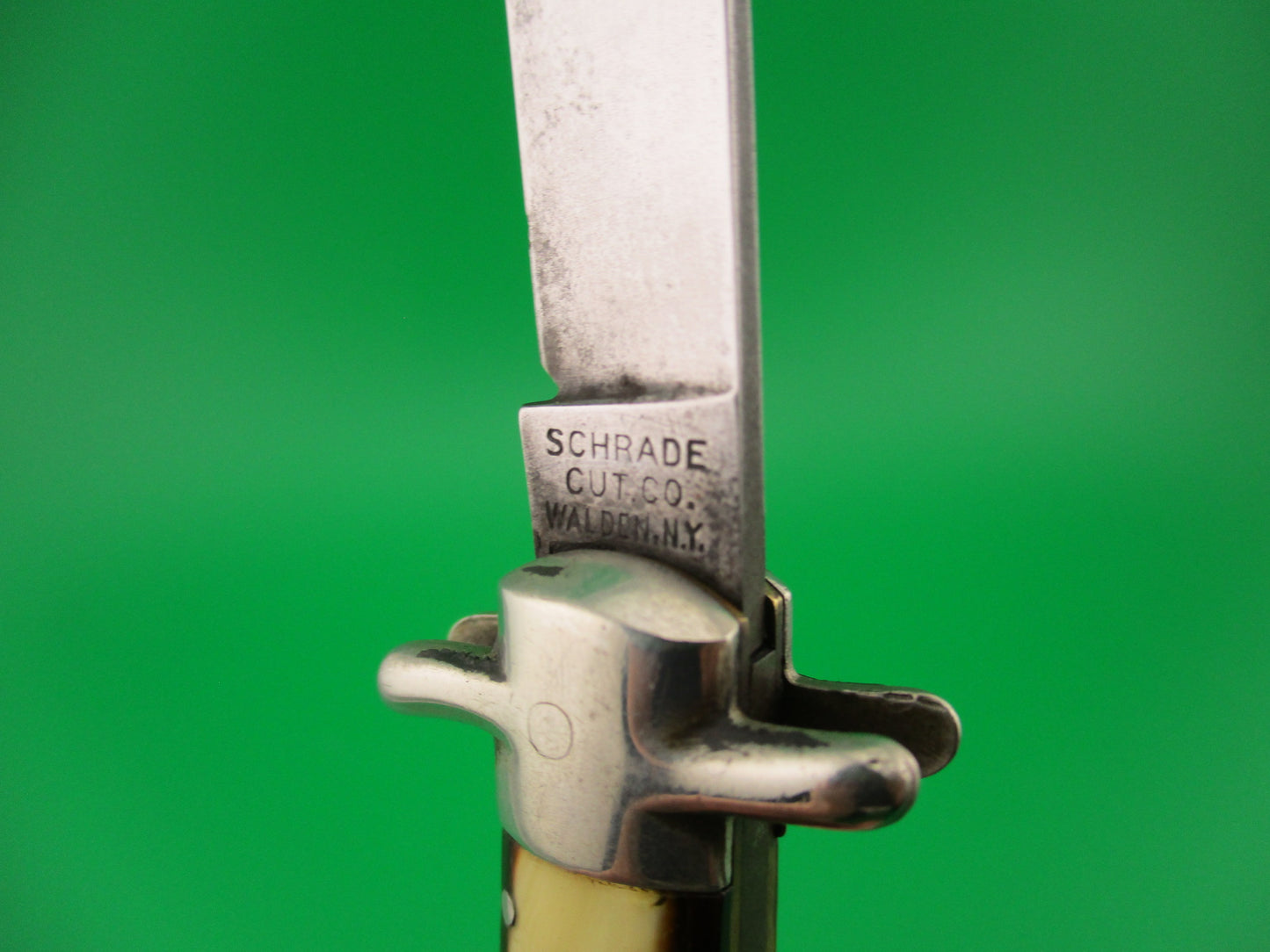 SCHRADE CUT CO Bowtie Butter & Molasses automatic knife