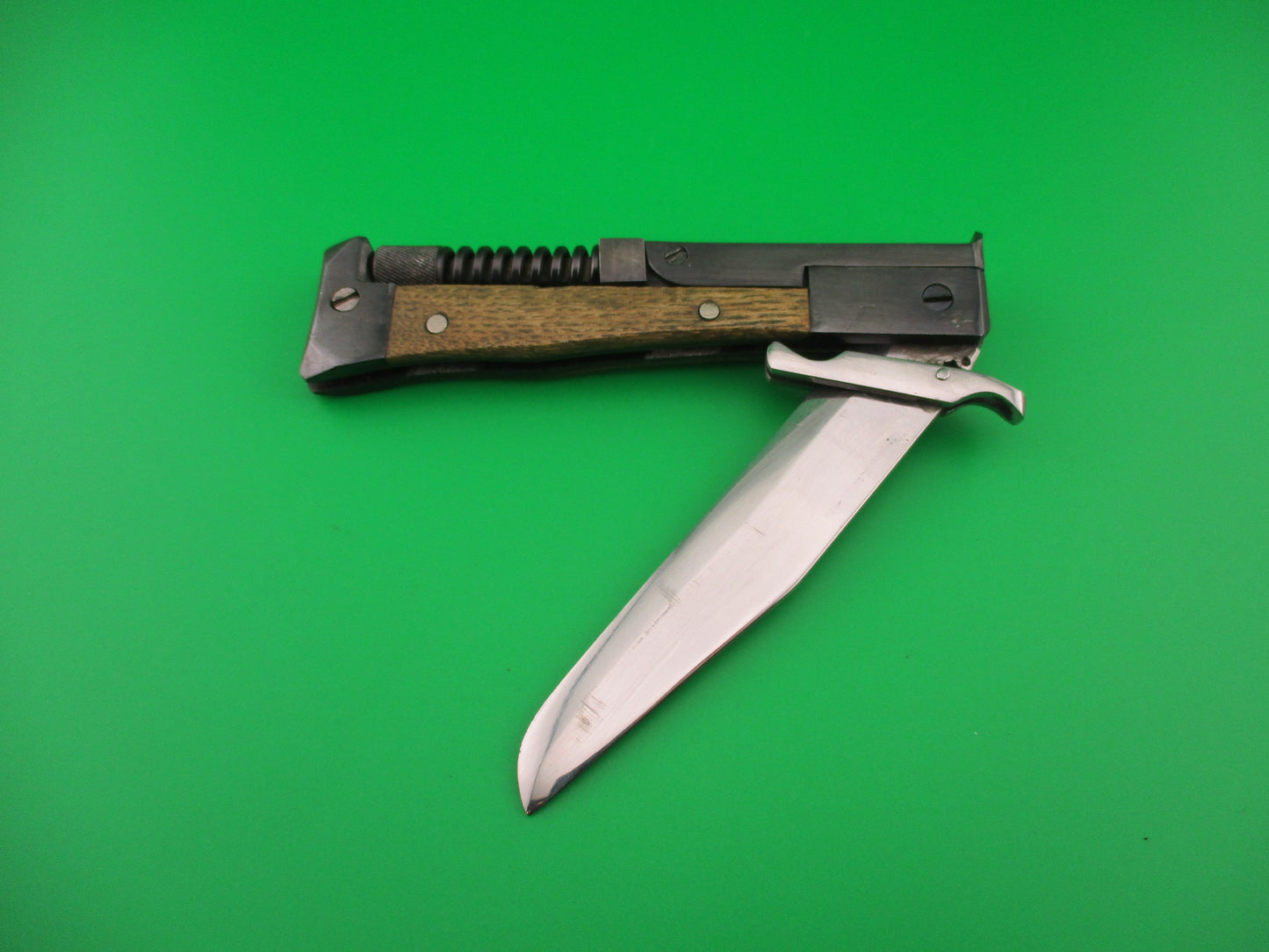 AK47 Soviet style 22cm Automatic coil spring knife w Blued steel & wood scales USSR